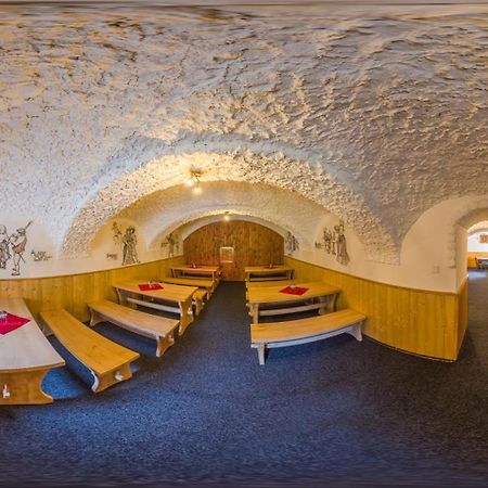 Apartmany-Zamecka Restaurace Jindrichovice Eksteriør bilde